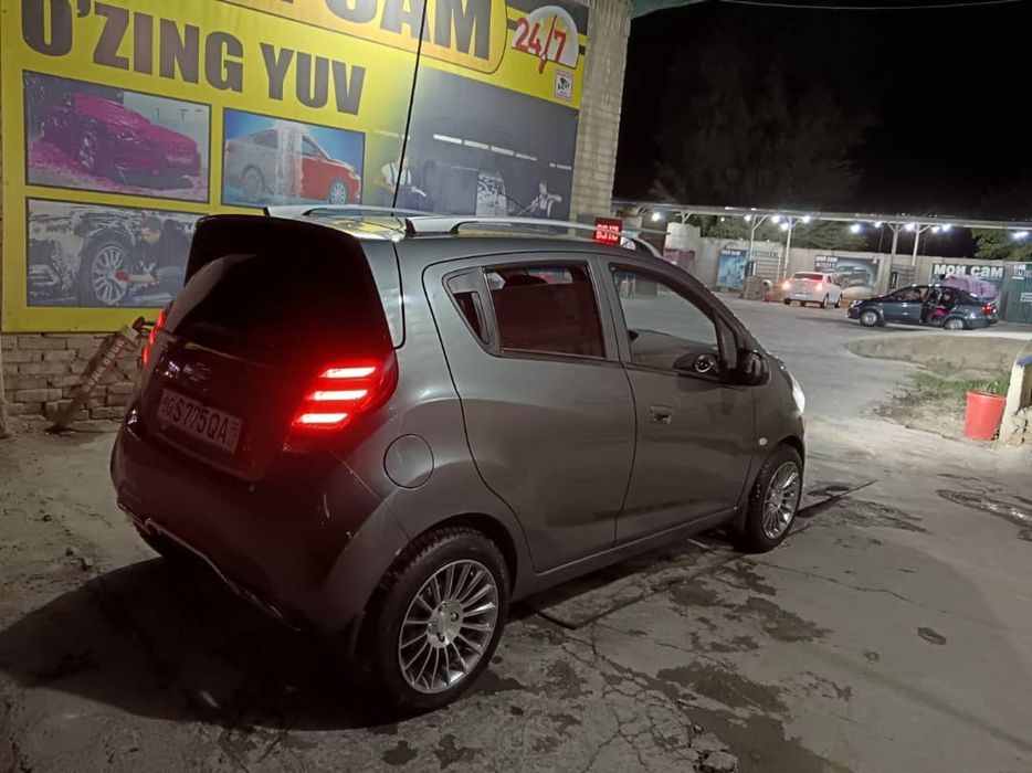 Spark sotiladi 2017 yil 140ming prabeg metan qoyilgan kraska tozza