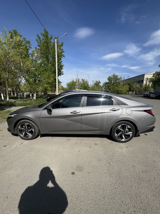 Hyundai Elantra 2021г.
