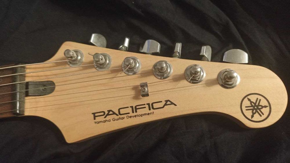 Электрогитара Yamaha Pacifica pac112v