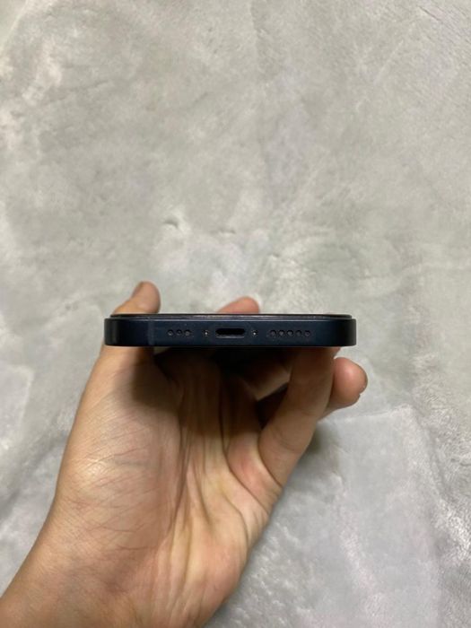 Продам Iphone 13 с гарантией