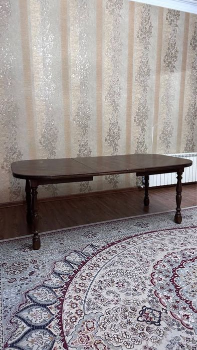 Продам стол на 24 персон