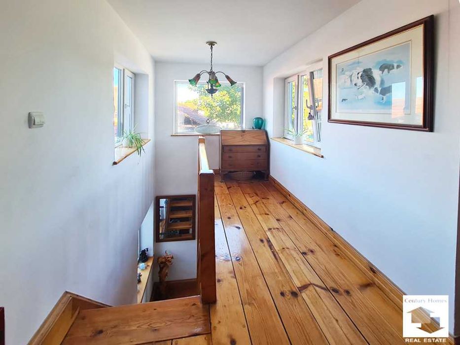 145310 Реновирана и готова за живеене къща в с. Куцина, Велико Търново