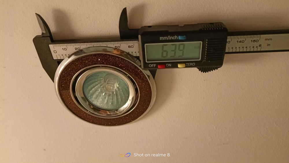 Vand 15 spoturi incastrate