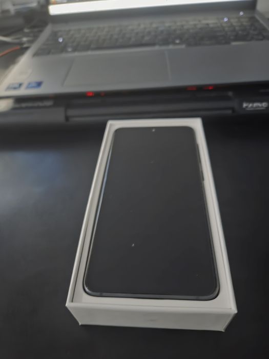 Vând Samsung S21 FE