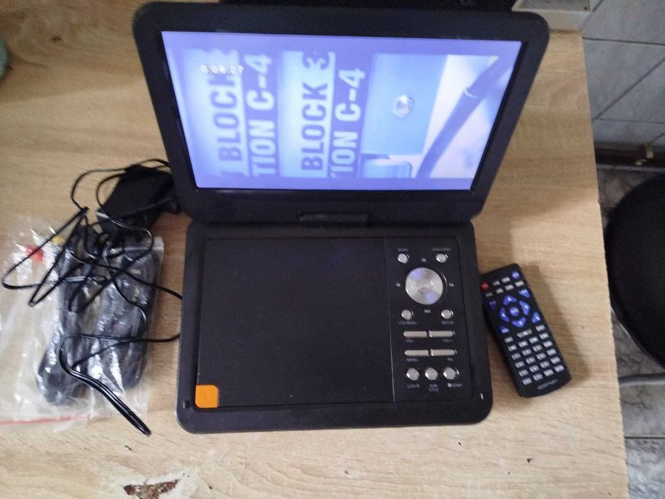 DVD Player portabil Apeman PV1070