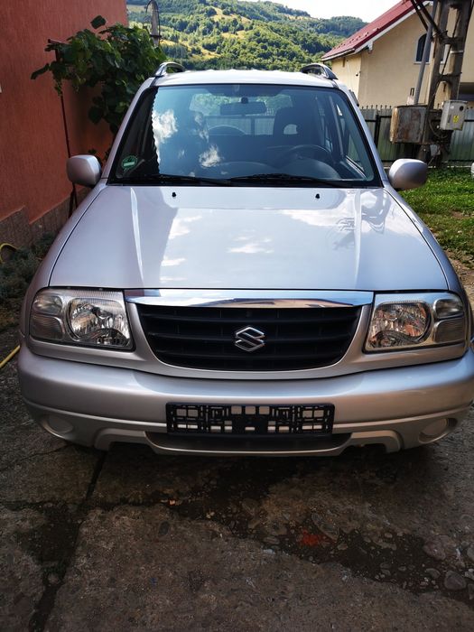 Vând Suzuki Grand Vitara 1.6 an 2005