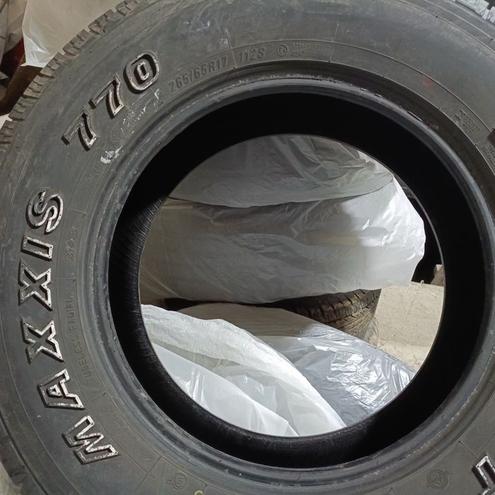 Шины  265/65R17 комплект