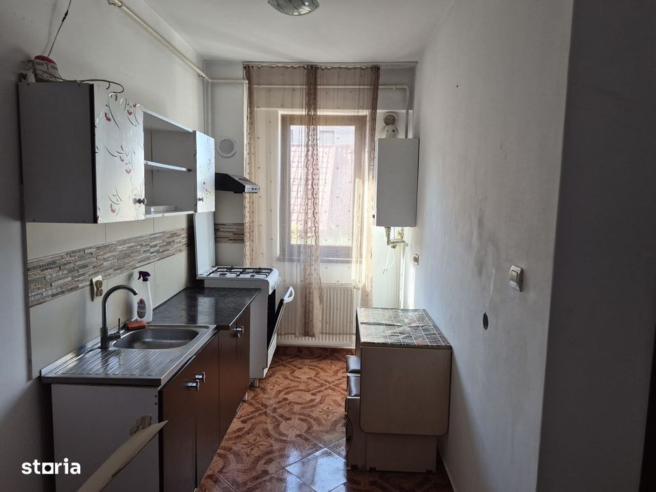 Apartament cu 1 cameră decomandat zona Nicolina Cug bloc2014 t Neculai