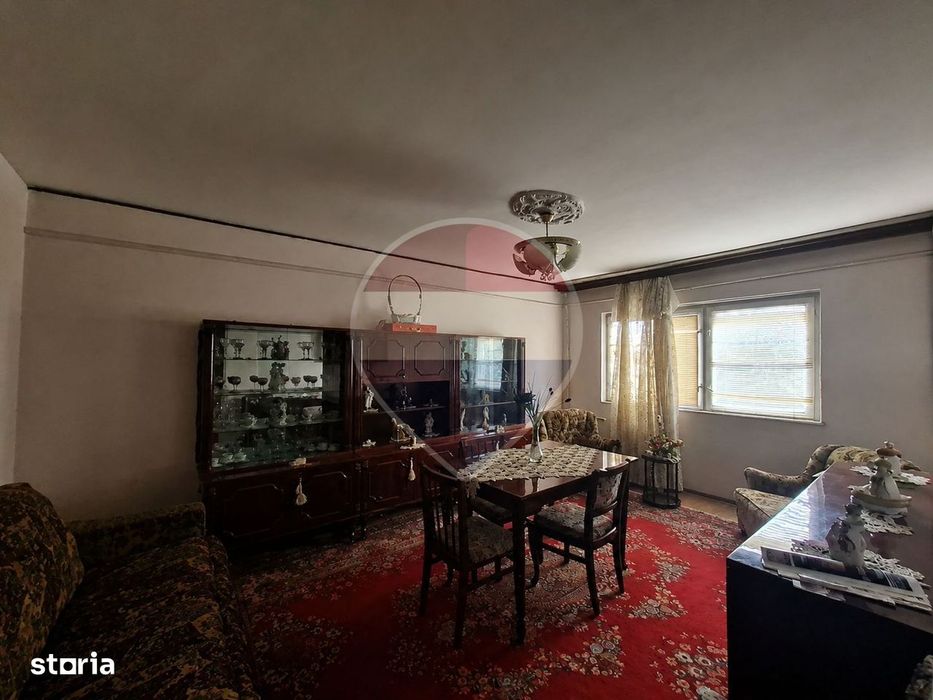 Apartament cu 3 camere de vânzare în zona Pompieri — fotografia 3