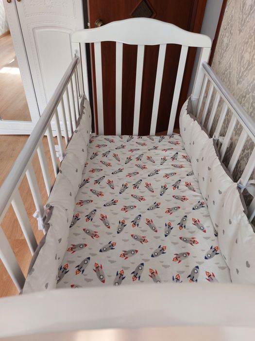 Продам детскую кроватку