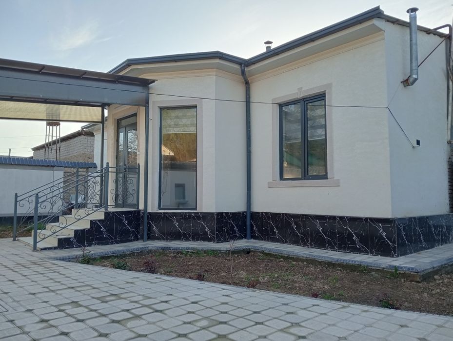 Tayyor hovli sotiladi 2 hona