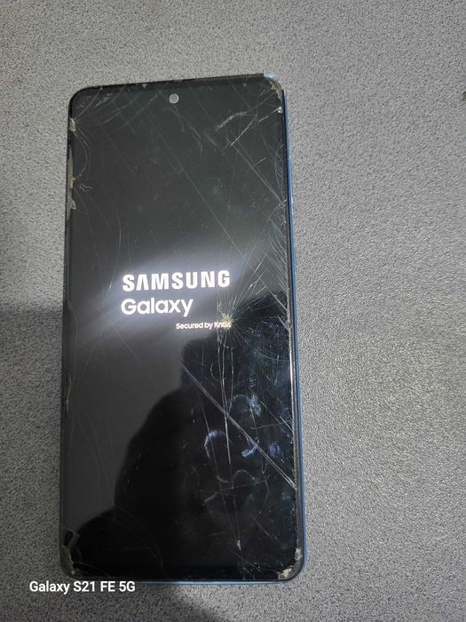 Telefon A72 Samsung stare functionala, zgariat si spatele dezlipit