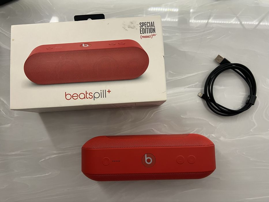 Колонка Beats Pill, красная