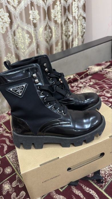 Ботинка PRADA размер 38