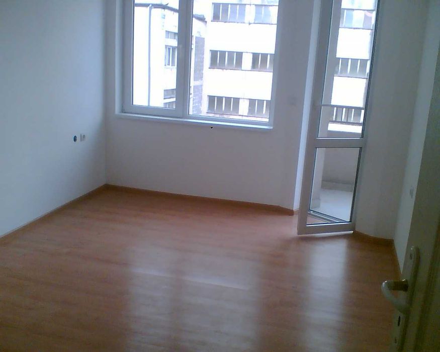 Продава се Тристаен апартамент в Свищов - 80 кв.м за 447 €/кв.м - Снимка #3