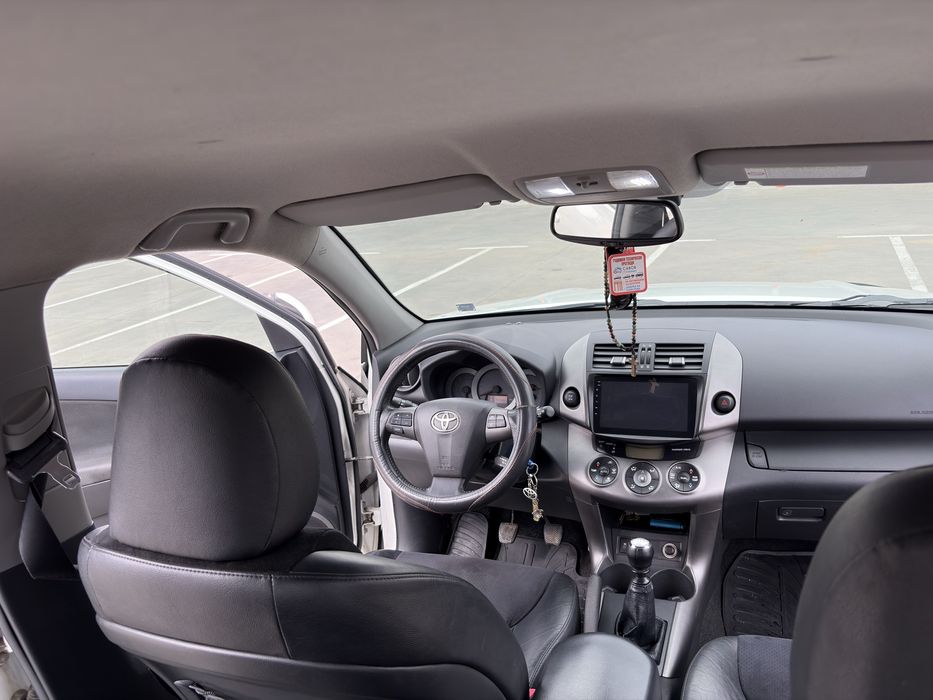 Toyota Rav 4 2.2 crossover