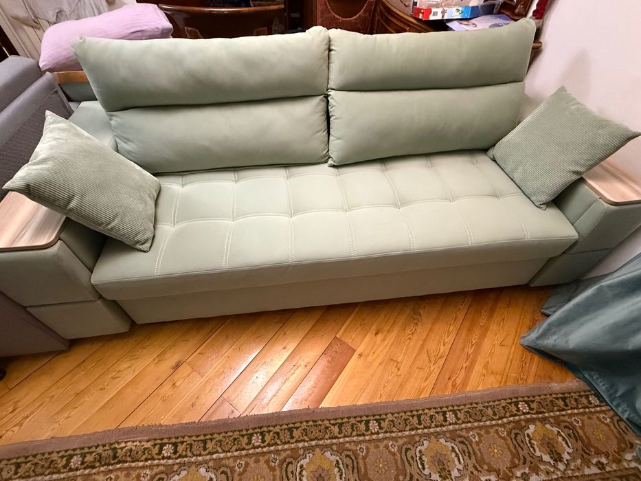 Диван в хорошем состоянии