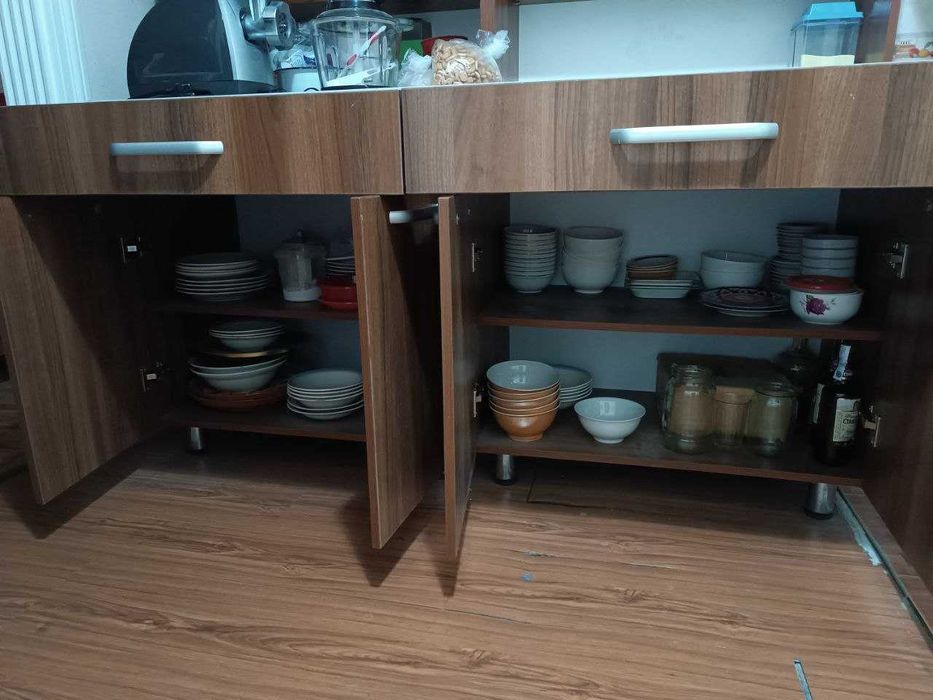 Кухонный шкаф в отличном состоянии!