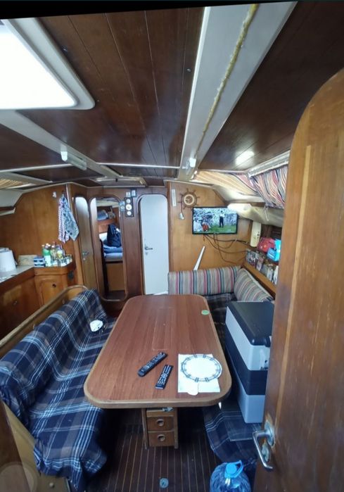 Ветроходна лодка Beneteau Oceans 43