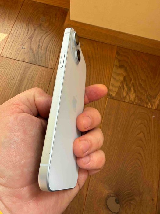 Iphone 15 plus перфектен.
