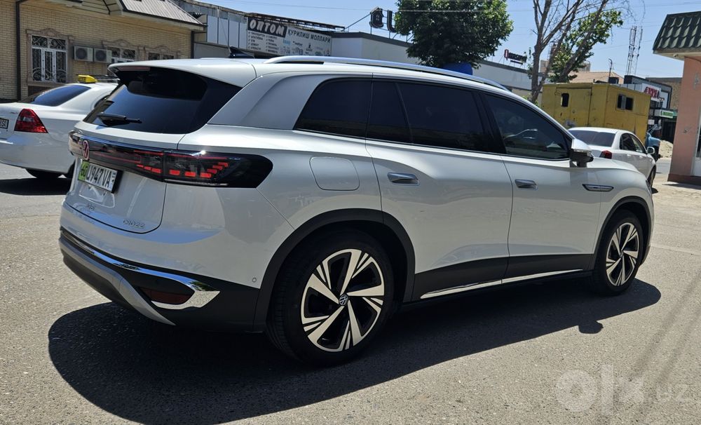 Volkswagen ID 6 crozz pro
