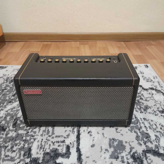 Продам комбоусилитель Spark PositiveGrid в прекрасном состоянии, Торг