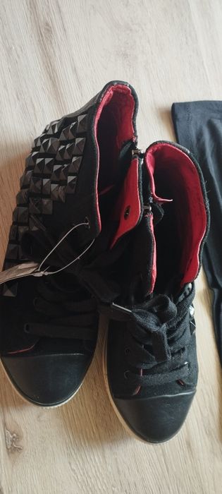 Страхотни кецове Prada 35 номер нови