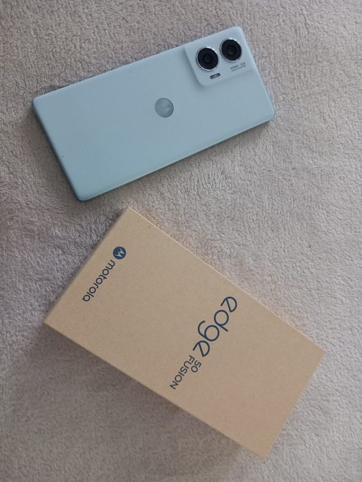 Vând Motorola 50 fusion impecabil