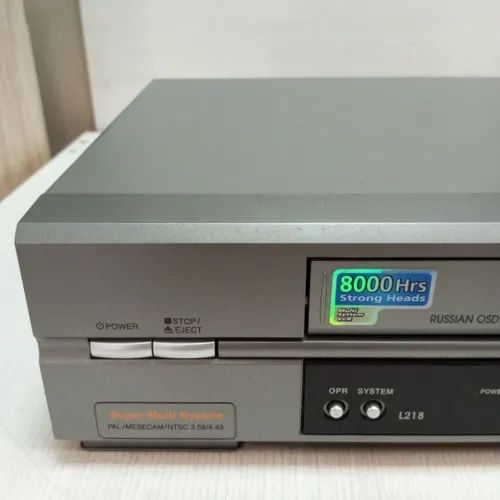 Видеомагнитофон Lg