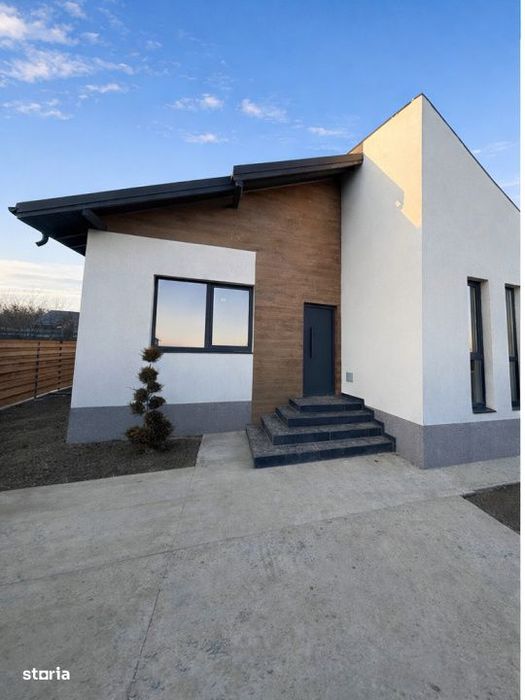 Casa individuala langa padure 400 mp teren