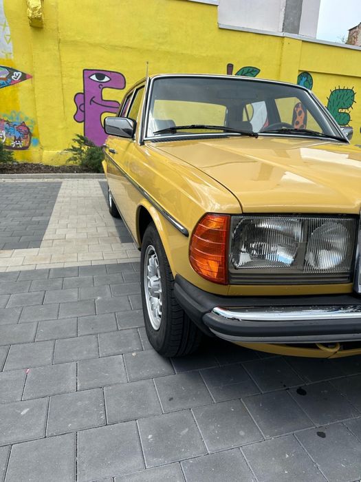 Mercedes Cobra w123 Vehicul Istoric