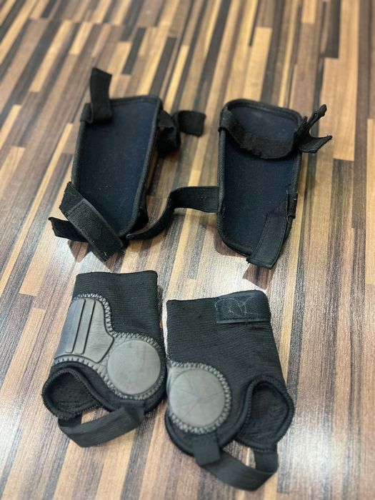 Щитки футбольные