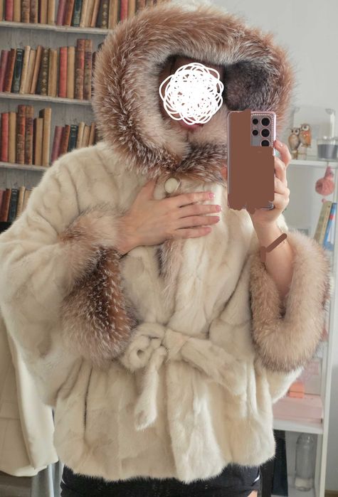 Haina blana naturala de vizon, stil fluture cu vulpe maro