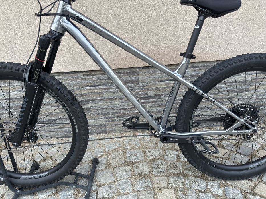 Боен твърдак COMMENCAL META HT AM размер: 27.5/42см