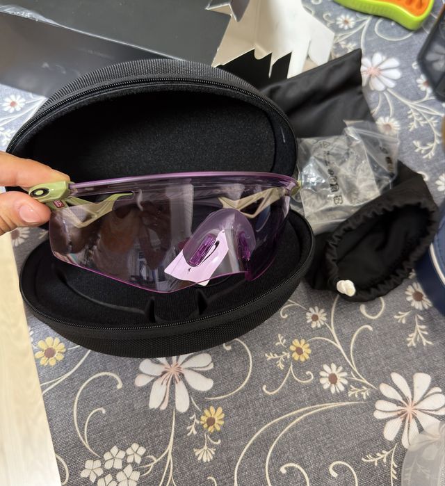 Очки Oakley Kato QNTM