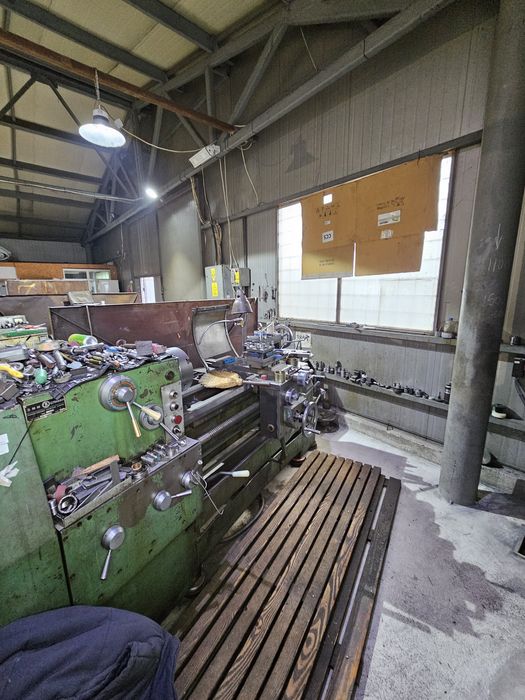 Vând strung bulgăresc