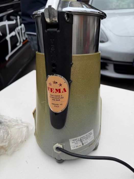 Фреш преса за цитруси