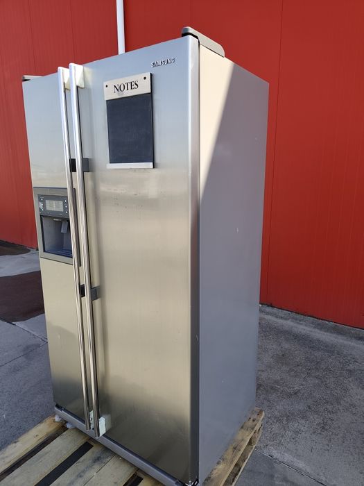 Хладилник side by side Samsung