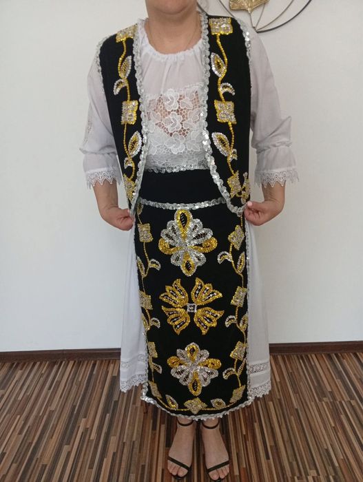 Costum popular din zona Banatului