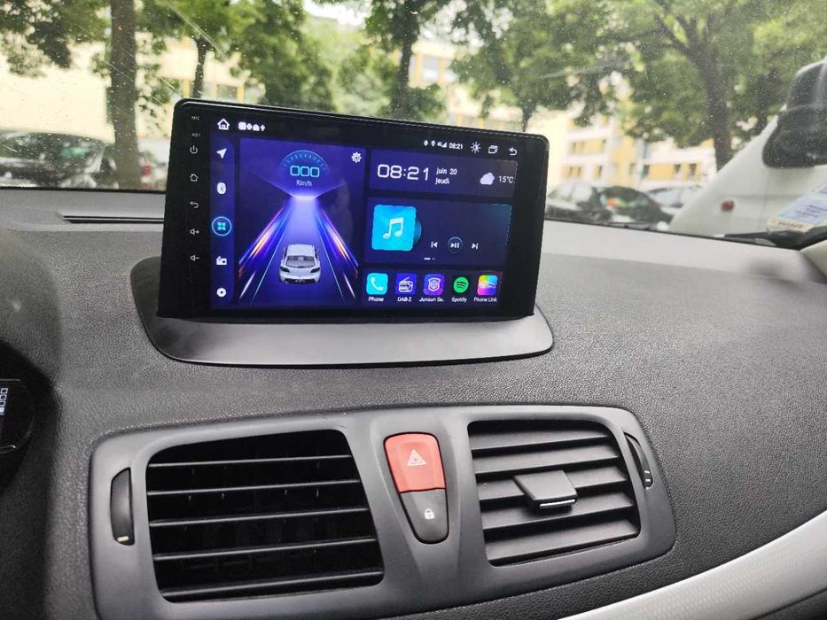 Navigație Android 15 Renault Megane 3/Fluence 4GB RAM – CarPlay, QLED