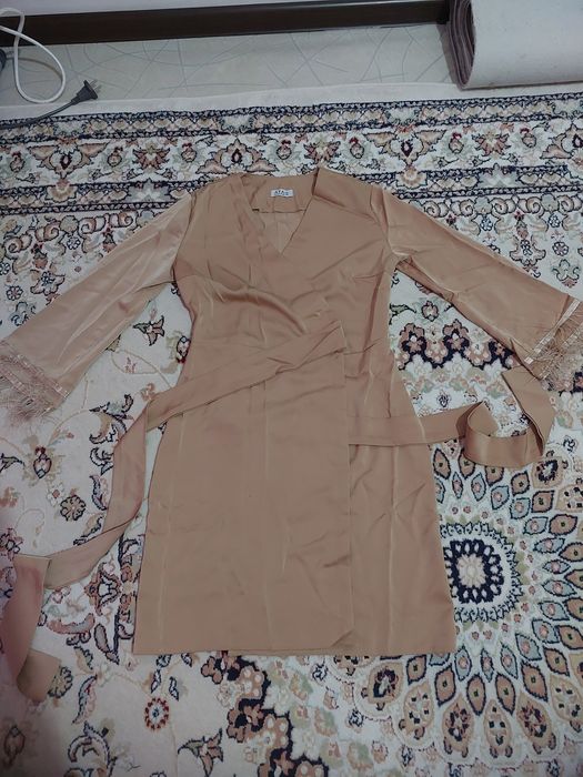 Продам платьев б/у