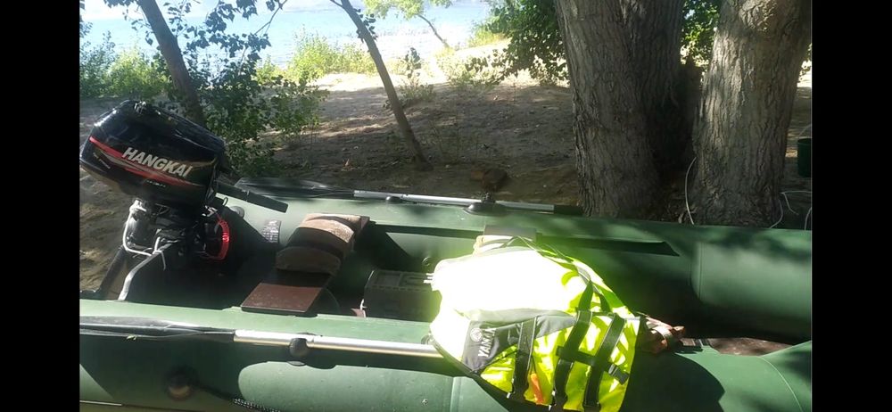 Продадим лодку и лодочный мотор.