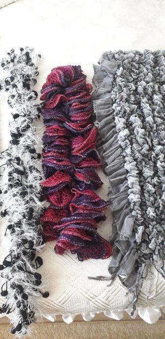 Лот дамски шалове