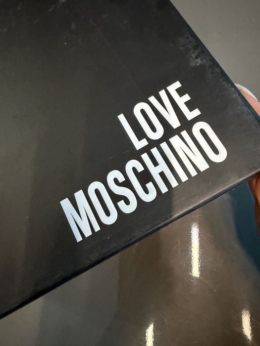 Сникърси  MOSCHINO