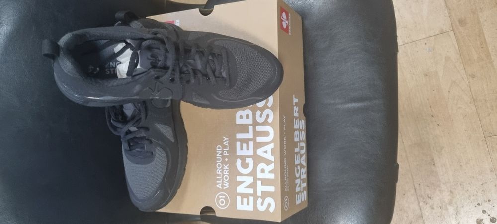 *Чисто*Нови*Работни*