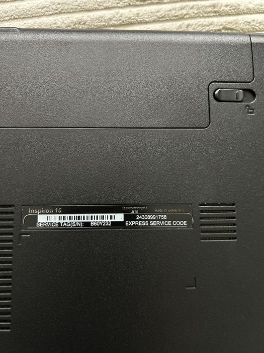 Vând laptop Dell Inspiron 3542 i7, funcțional, stare bună.
