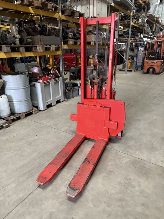 De vanzare transpalet electric cu rotator