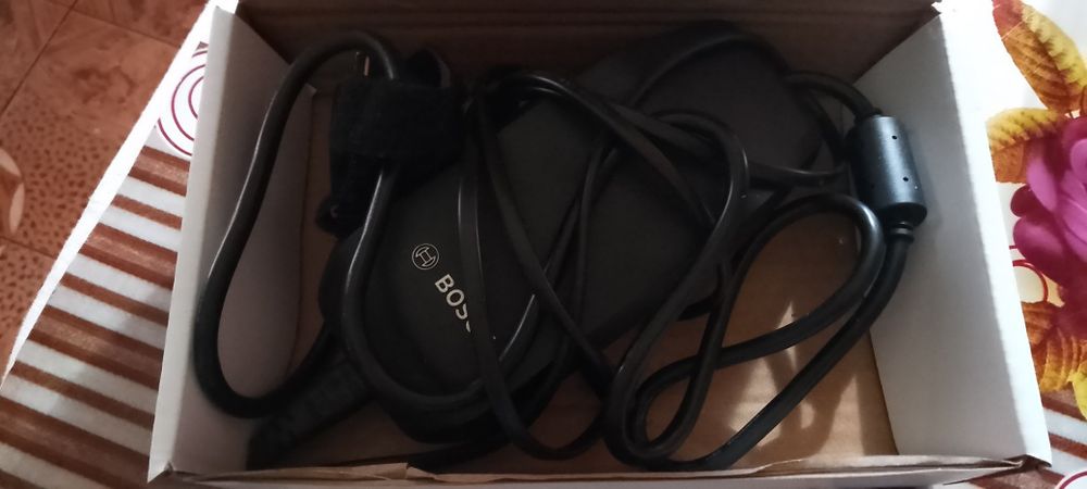 Vând încărcător Bosch