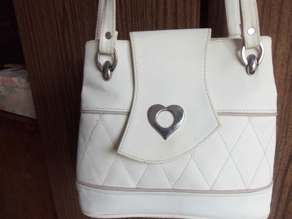 Дамска кожена чанта