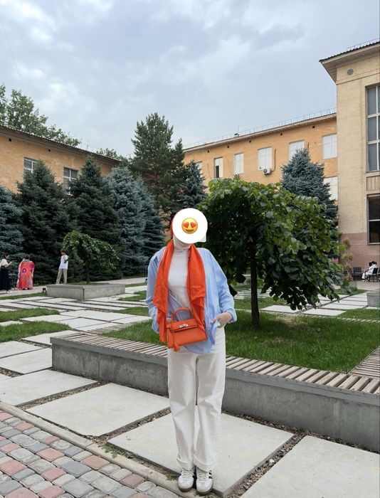 Джинсы. Женская одежда